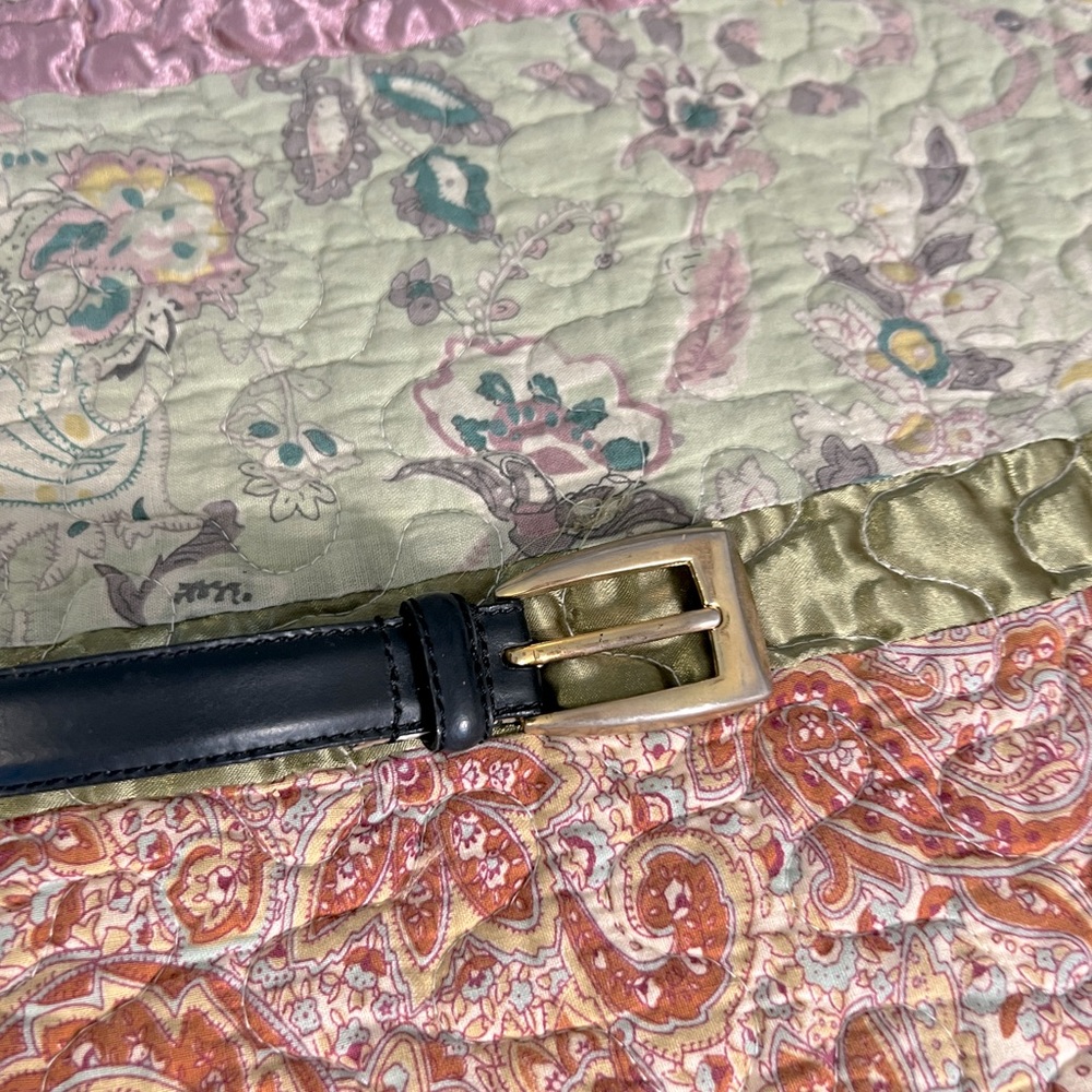 Black leather belt 33”